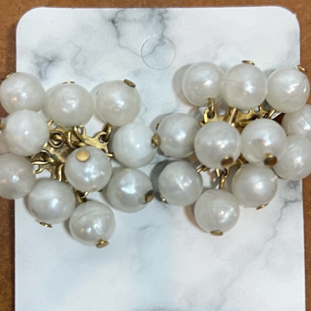 Elegant Pearl Cluster Earrings